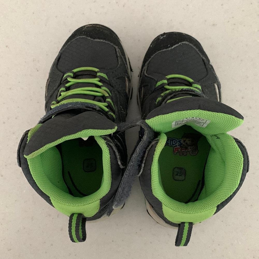 Toddler hiking shoes